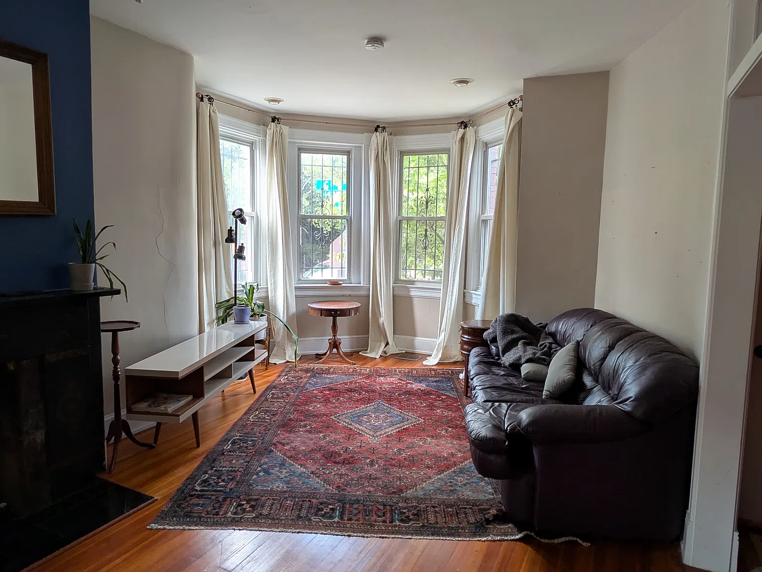 1 bed, 1.5 bath, 2000 sqft, $1,250 — Photo 4