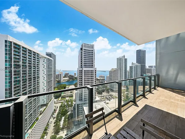 68 SE 6th St APT 2909, Miami, FL 33131