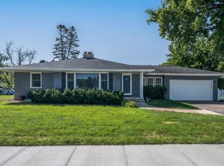 5800 Chowen Ave S, Edina, MN 55410