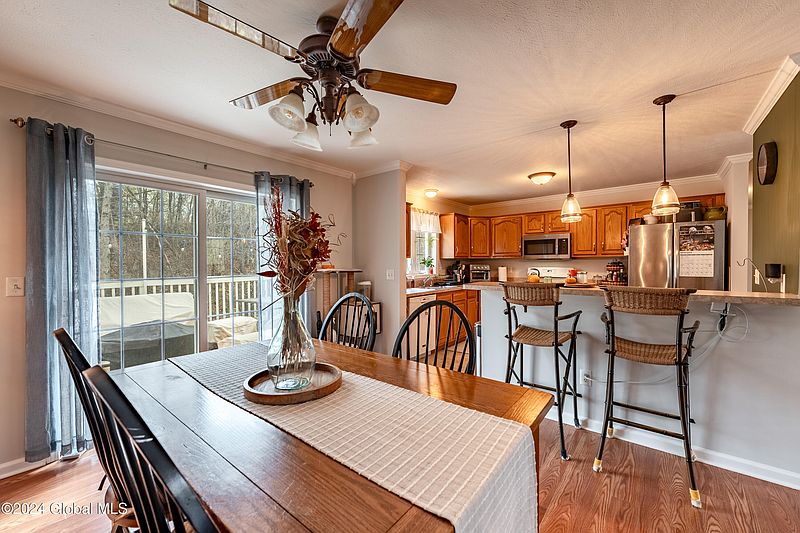 4th image of 7 Tucker Pond Court