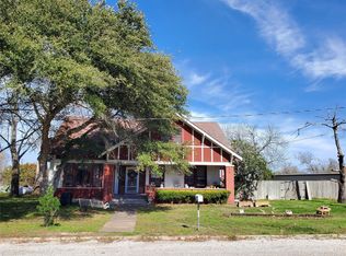 422 W North Main St, Flatonia, TX 78941