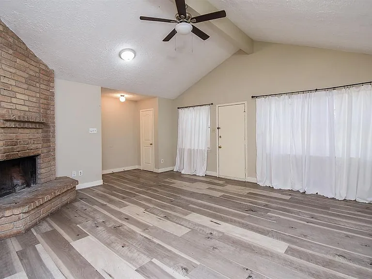 7117 Haven Creek Dr — Photo 26