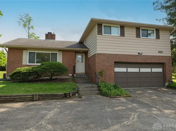 690 Saddlewood Ave, Dayton, OH 45459