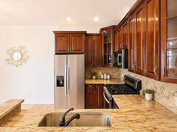 4th image of 1570 W 10th St APT 3A