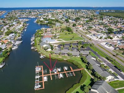648 Yardarm Dr, Apollo Beach, FL, 33572
