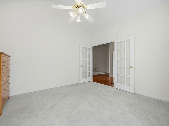 5th image of 4014 Villa Lake Rd