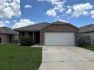 4611 Heathers Cross, Saint Hedwig, TX 78152