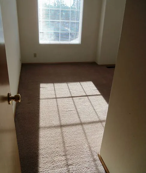 2305 NE Holliday Ave #1 — Photo 4