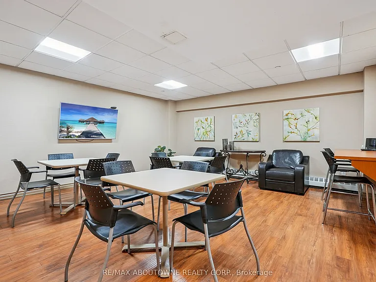 111 Market St #108 — Photo 24