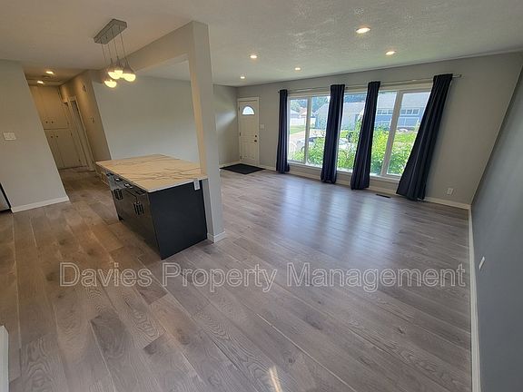 4th image of 8510 152nd St NW