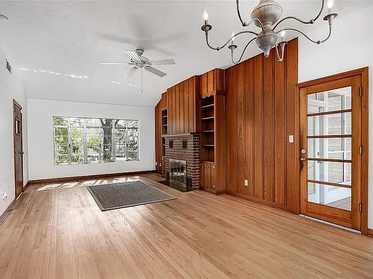 1824 NW 10th Ave — Photo 9