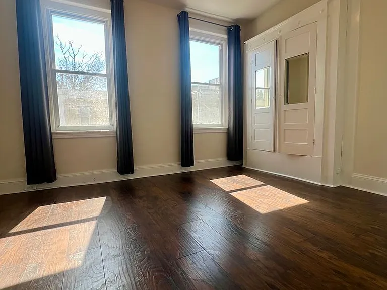 2165 W Grange Ave — Photo 12