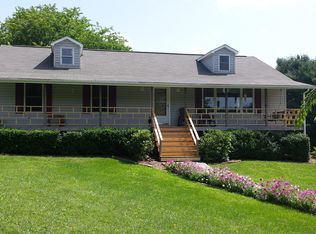 206 Locust Hill Rd, Max Meadows, VA 24360