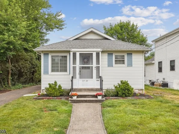 25-23 Kipp St, Fair Lawn Boro, NJ 07410