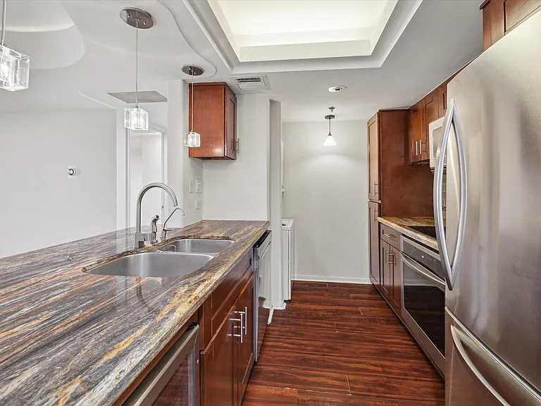 3525 Sage Rd #512 — Photo 3