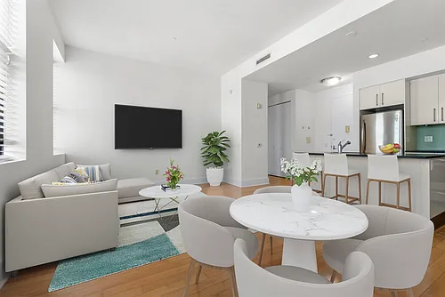4 Beacon Way Photo 1