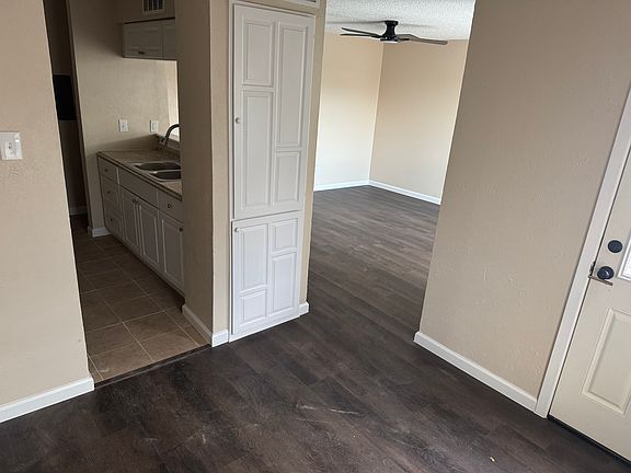 5th image of 521 Arborview Dr