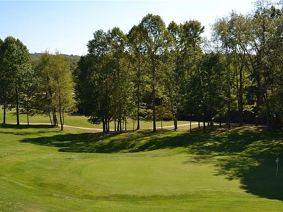 2nd image of 2540 River Downs