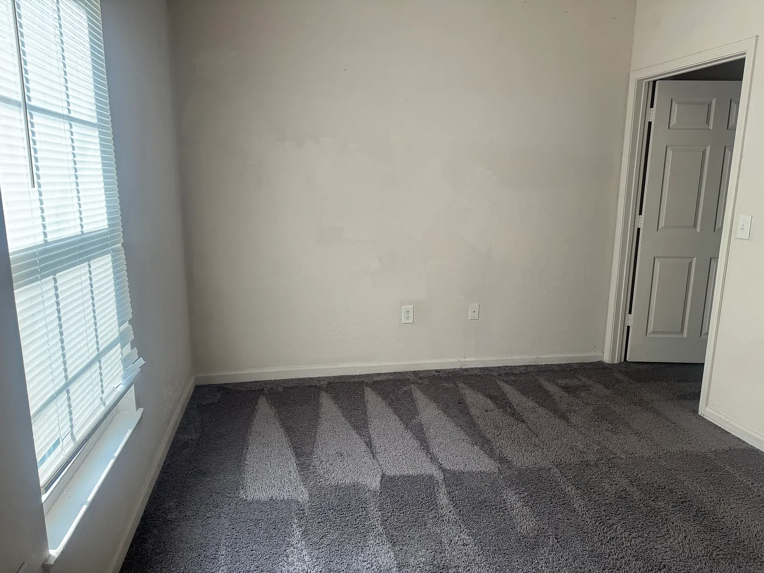 3 bed, 1200 sqft, $1,675 — Photo 2