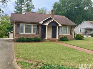 223 8th Ave NW, Hickory, NC 28601