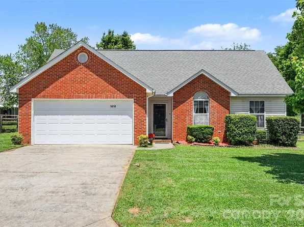1010 Ridgefield Cir, Indian Trail, NC 28079