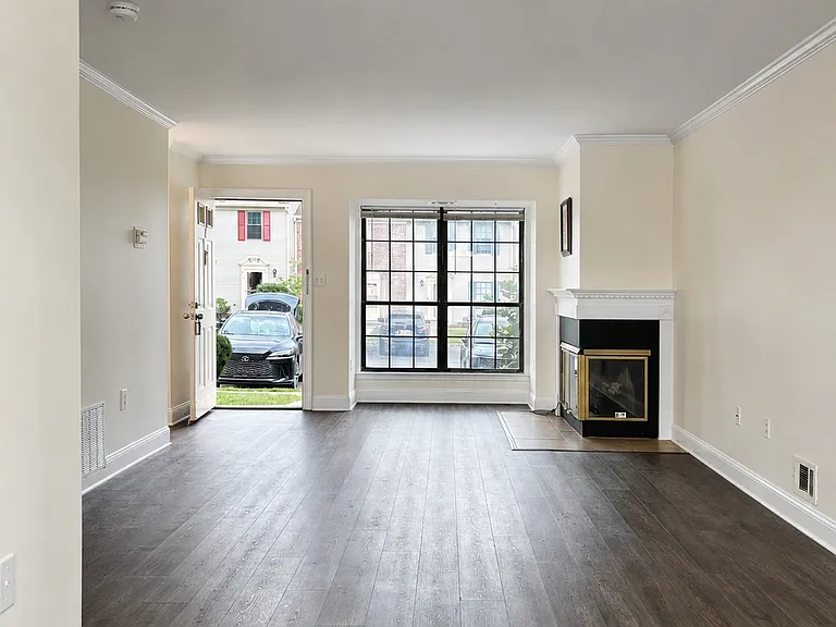 11 Wosniak Ct — Photo 3