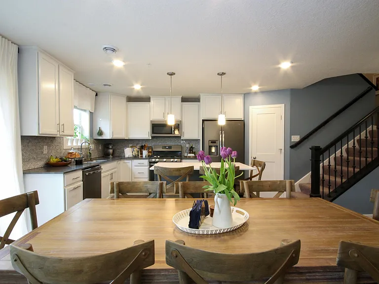 5888 Royalton Rd NE — Photo 4