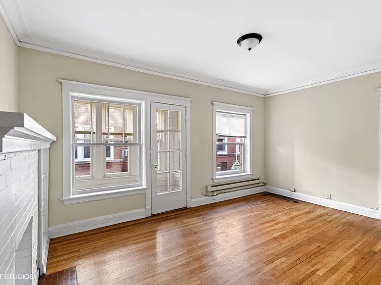 4421-27 N Wolcott Ave — Photo 12