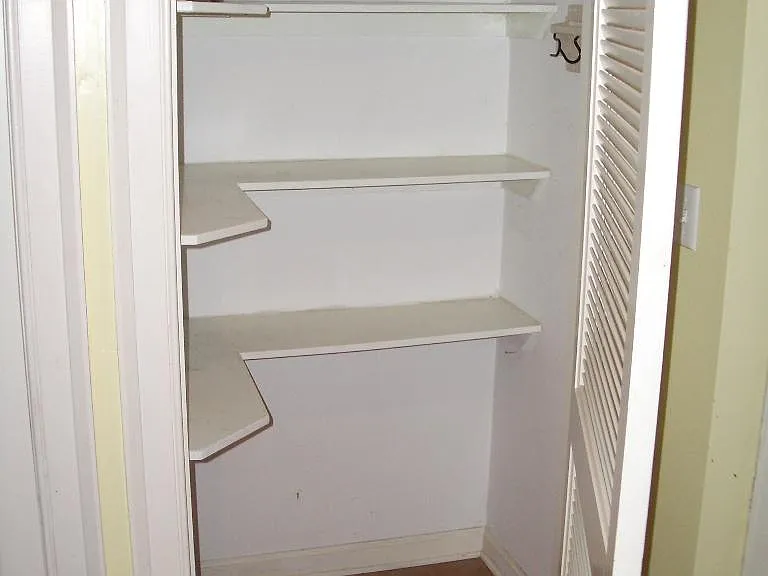 207A W Jones St #A — Photo 5