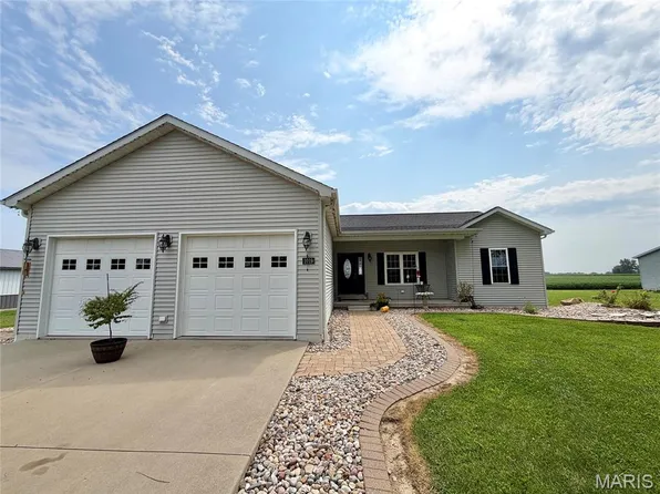1019 Prairie St, Shipman, IL 62685