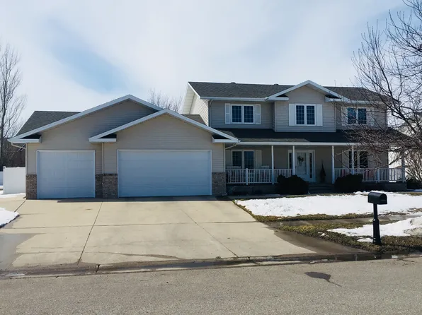 1812 1st St, West Fargo, ND 58078