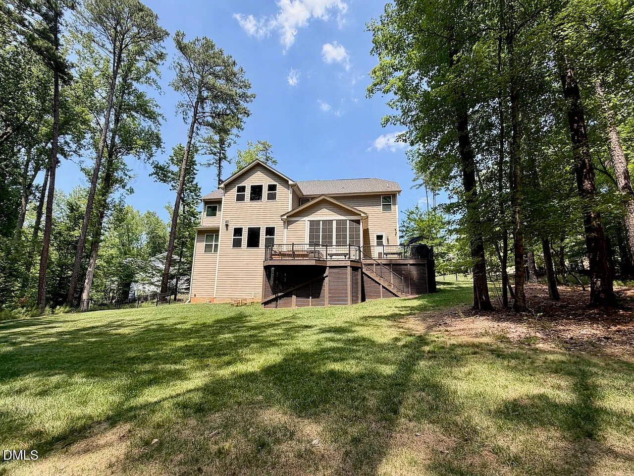 5 bed, 5.5 bath, 4660 sqft, $6,000 — Photo 4