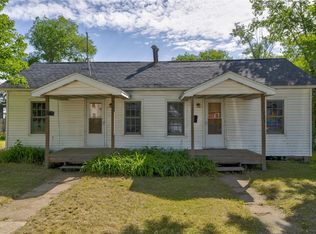 721 2nd St SW, Cedar Rapids, IA 52404