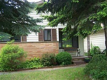 2nd image of 19723 Parkmount Ave