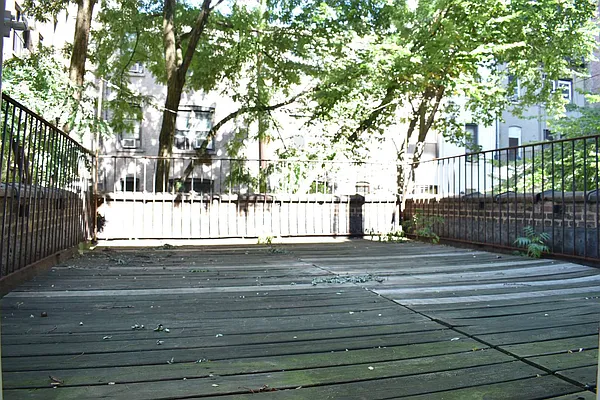 Rented by (Legacy) NY Quality Living Uptown | media 22