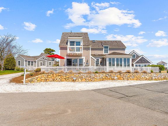 4th image of 4 Race Point Road UNIT 4