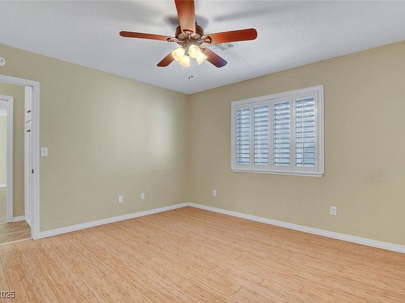 5th image of 602 Paloma Dr