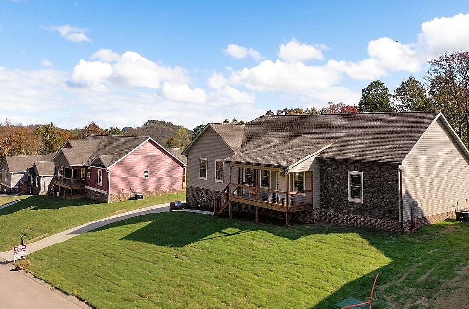 1st image of 266 SE Timber Top Xing Lot 65