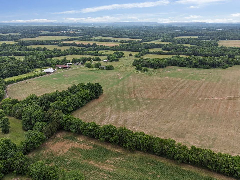 1st image of 2784 Darnell Rd