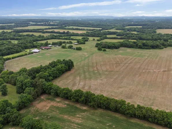 2784 Darnell Rd, Lewisburg, TN 37091