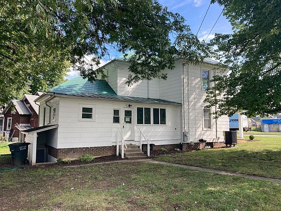 2nd image of 929 S College Ave