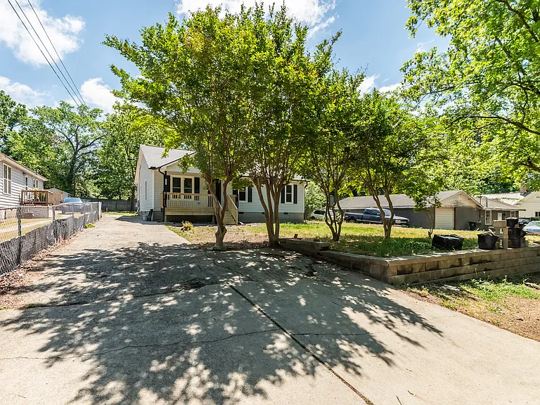 205 Rand Mill Rd — Photo 2
