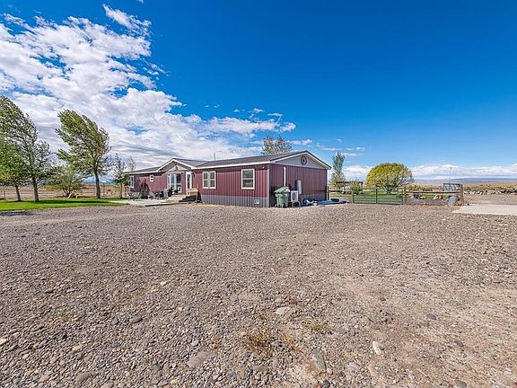 3rd image of 2728 2100 Road