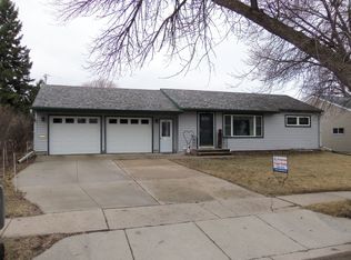 116 Ridge Rd, Morris, MN 56267