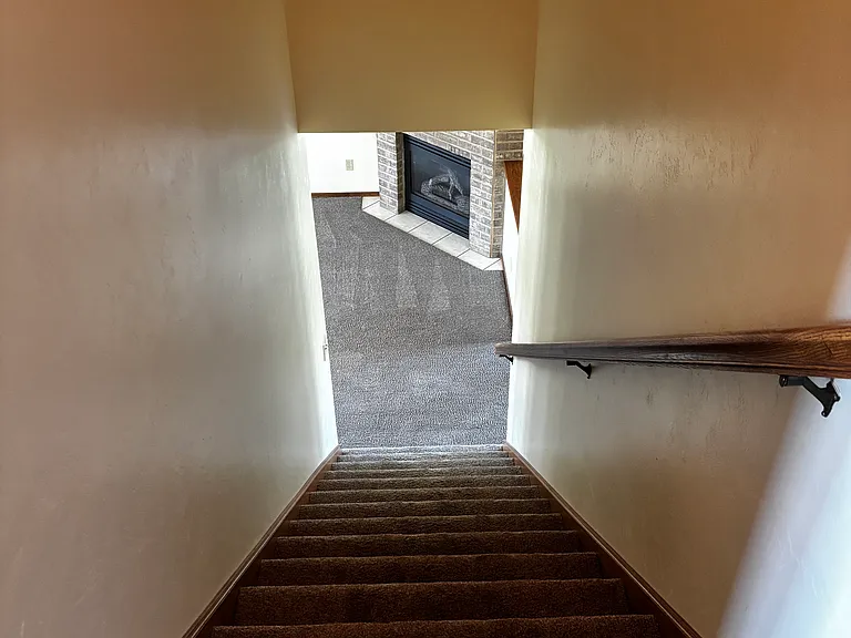 758 Scheuring Rd — Photo 15