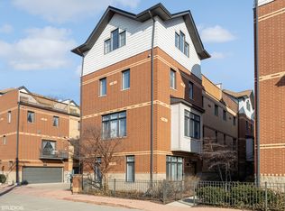 1031 Baldwin Ln, Oak Park, IL