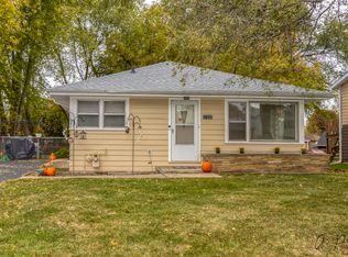 37222 N Hillside Dr, Lake Villa, IL 60046
