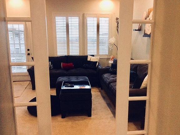 4th BR/Den w 1/2 bath