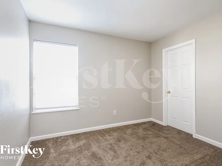 2814 Rothe Ln — Photo 12
