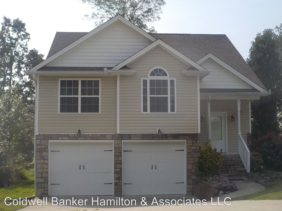 1st image of 1481 Woodland Cove Dr NE
